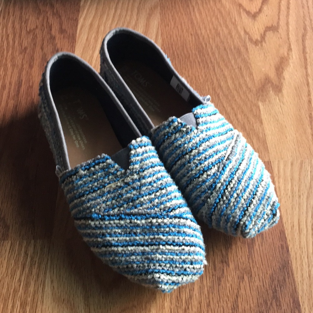 Toms slip ons